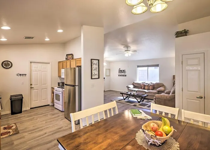 Kid-friendly Near Parks & Dining * Kingman